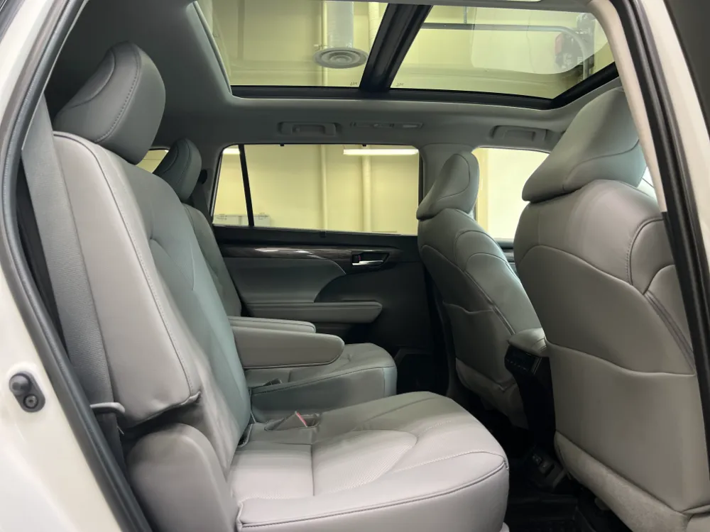 2023 highlander hybrid limited white w graphite interior 22